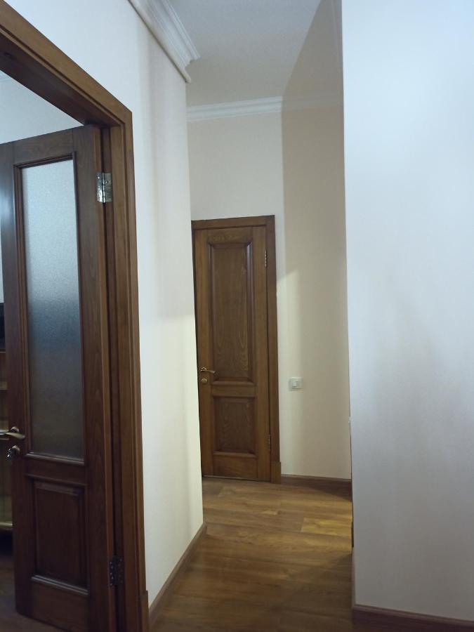 Spacious One Bedroom Apartment In The City Centre Yerevan Ngoại thất bức ảnh