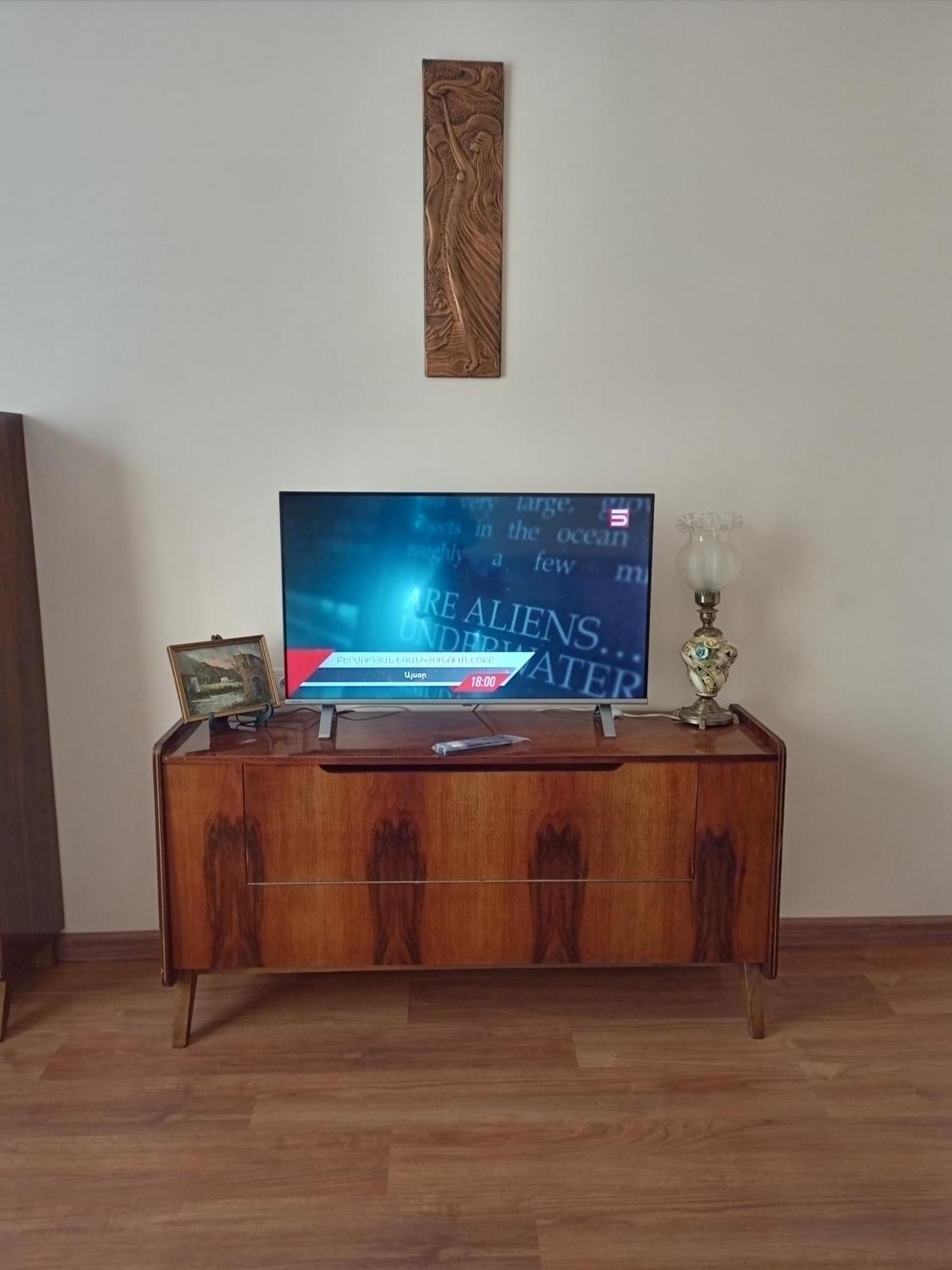 Spacious One Bedroom Apartment In The City Centre Yerevan Ngoại thất bức ảnh